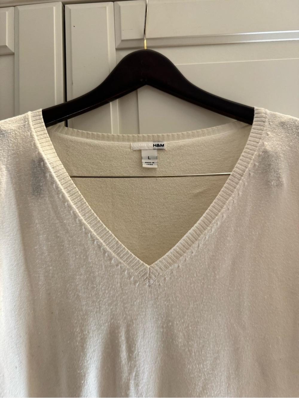 H&M Women's V-Neck Y2K Sweater - Off-White - Picture 4 of 11